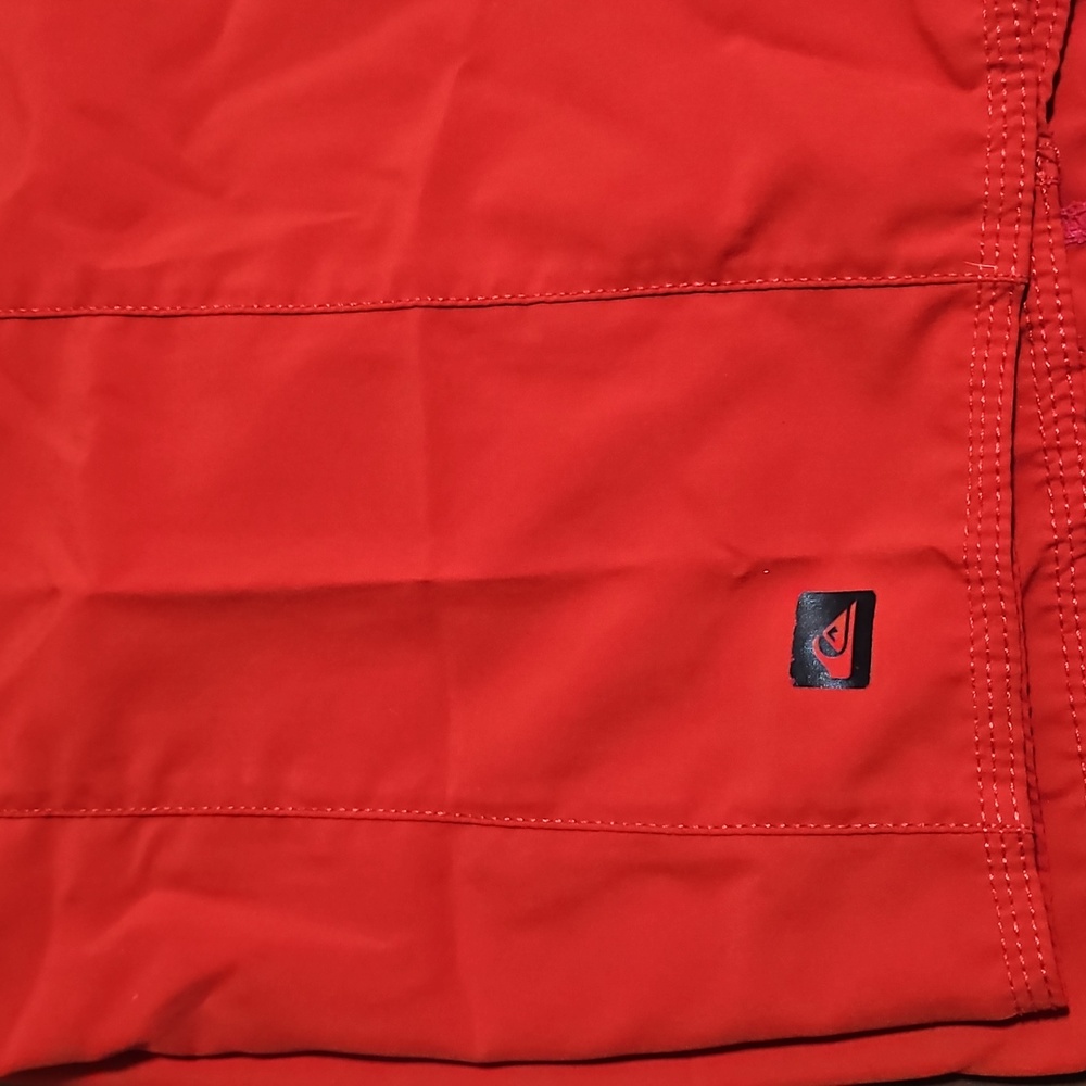 Quiksilver Waterman Red Gray Swim Summer Trunks  Men Size M Pre-Owned Eco Style - Picture 9 of 17